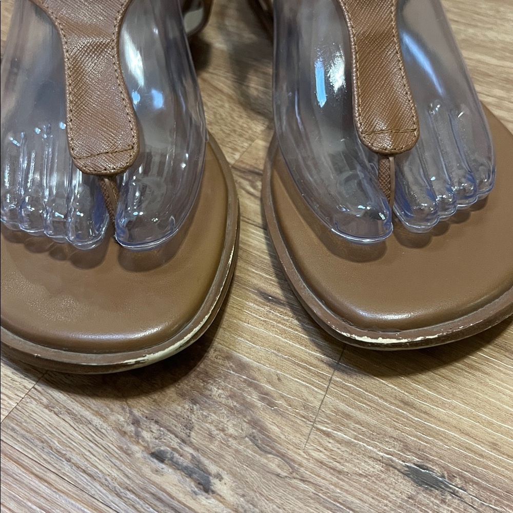 Michael Michael Kors thong style sandal, size 8 - Picture 5 of 6